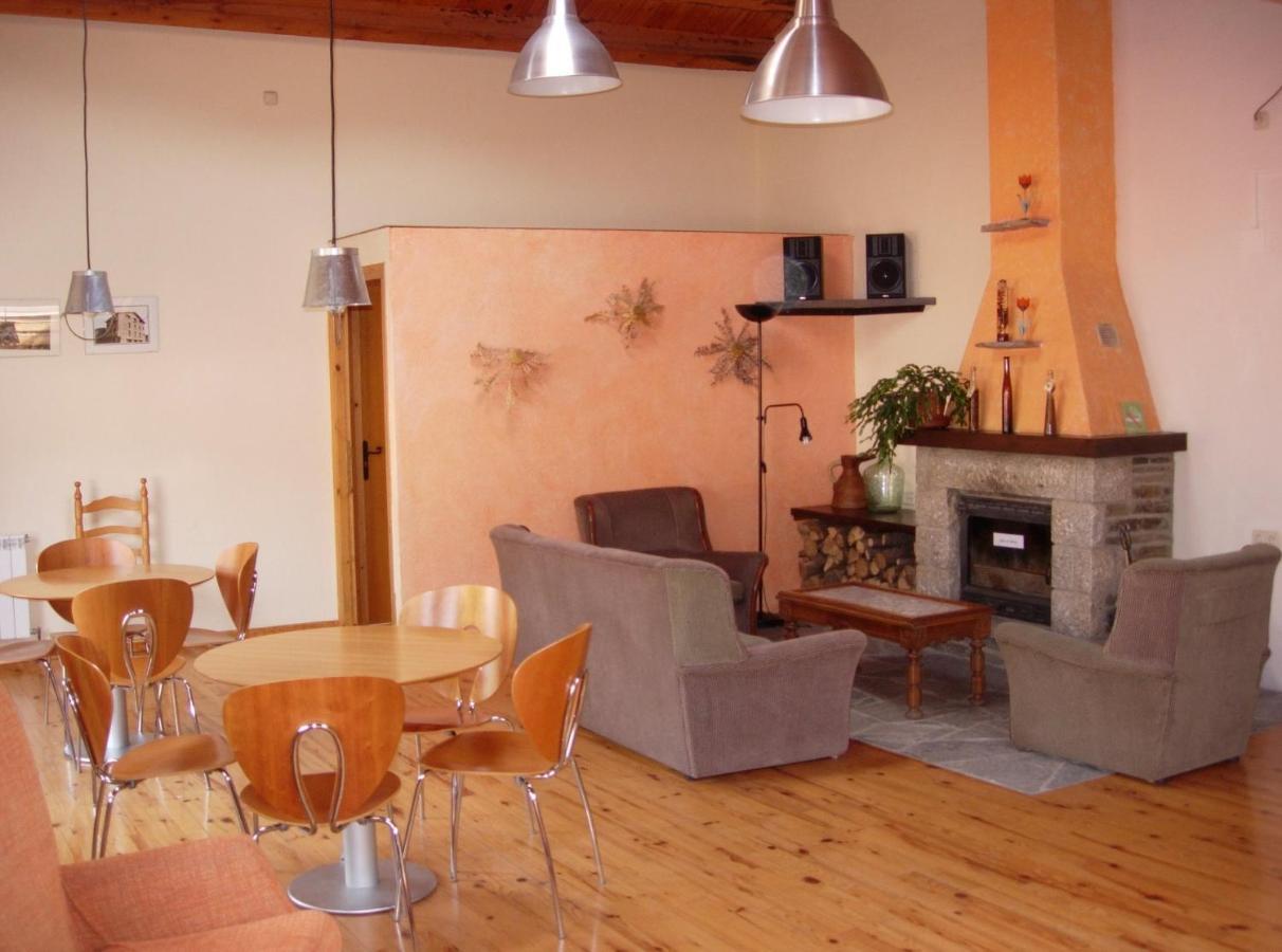 Hostal Pas De La Pera Aransa Bagian luar foto