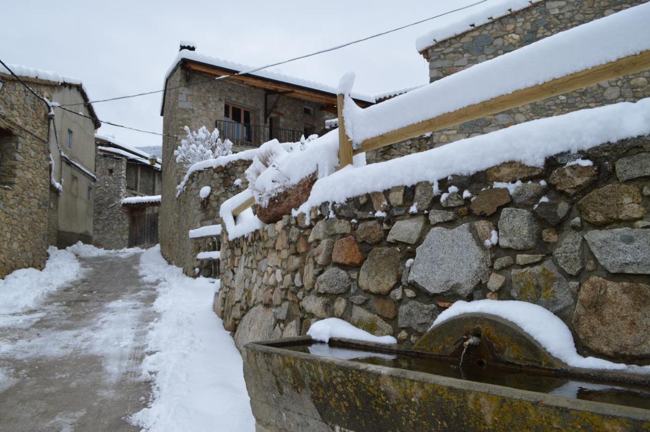 Hostal Pas De La Pera Aransa Bagian luar foto