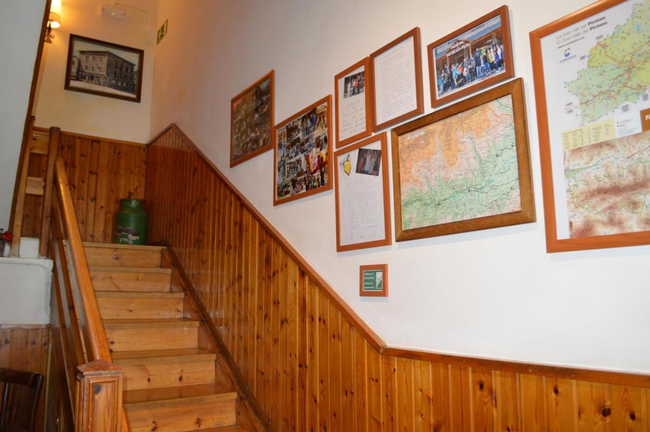 Hostal Pas De La Pera Aransa Bagian luar foto