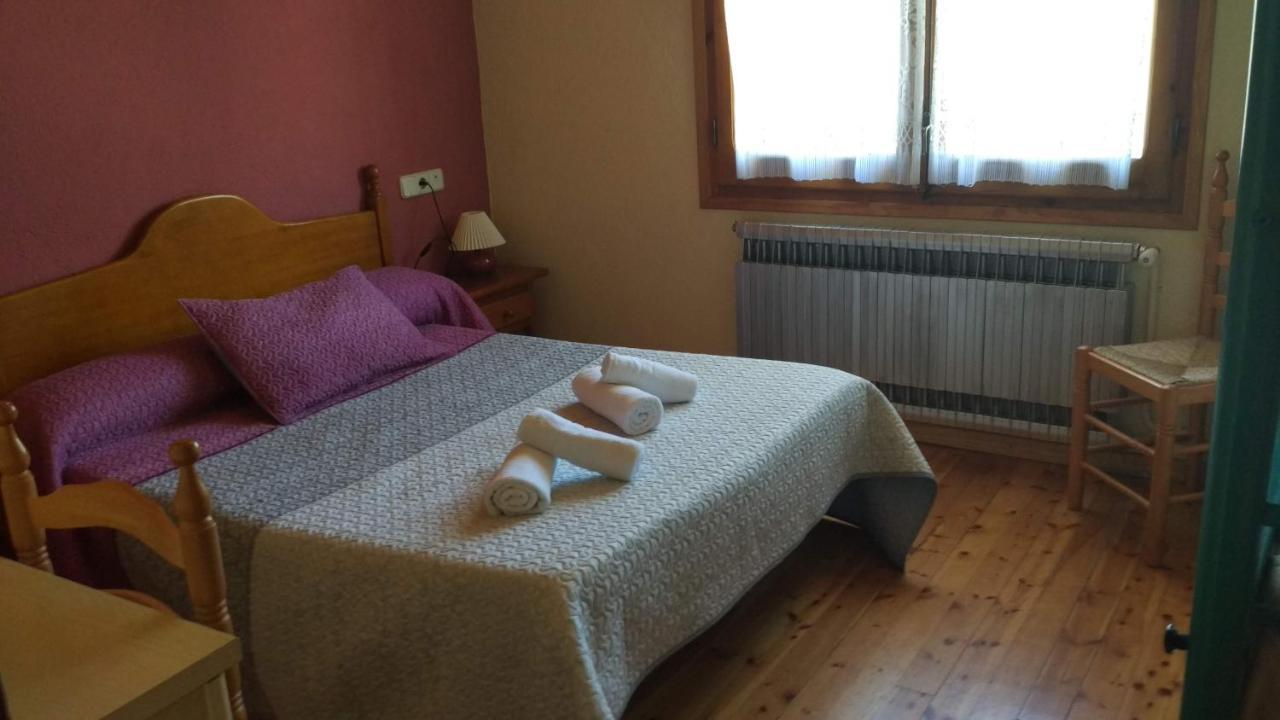Hostal Pas De La Pera Aransa Bagian luar foto